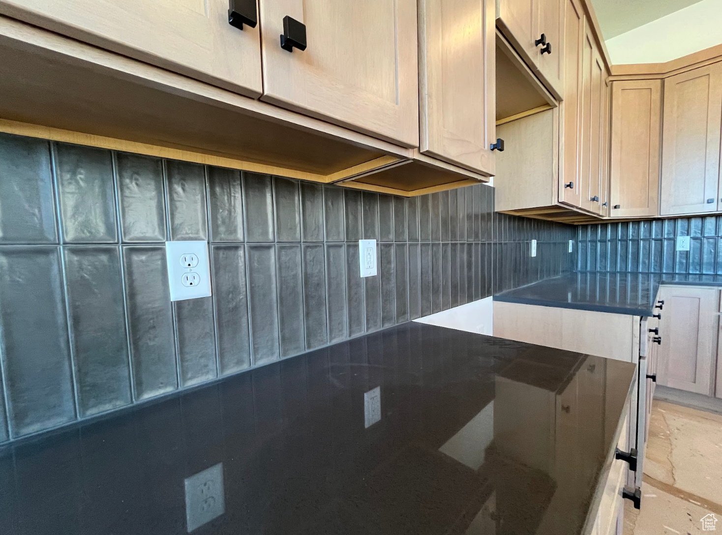 HUNTINGTON RANCH - Residential Income