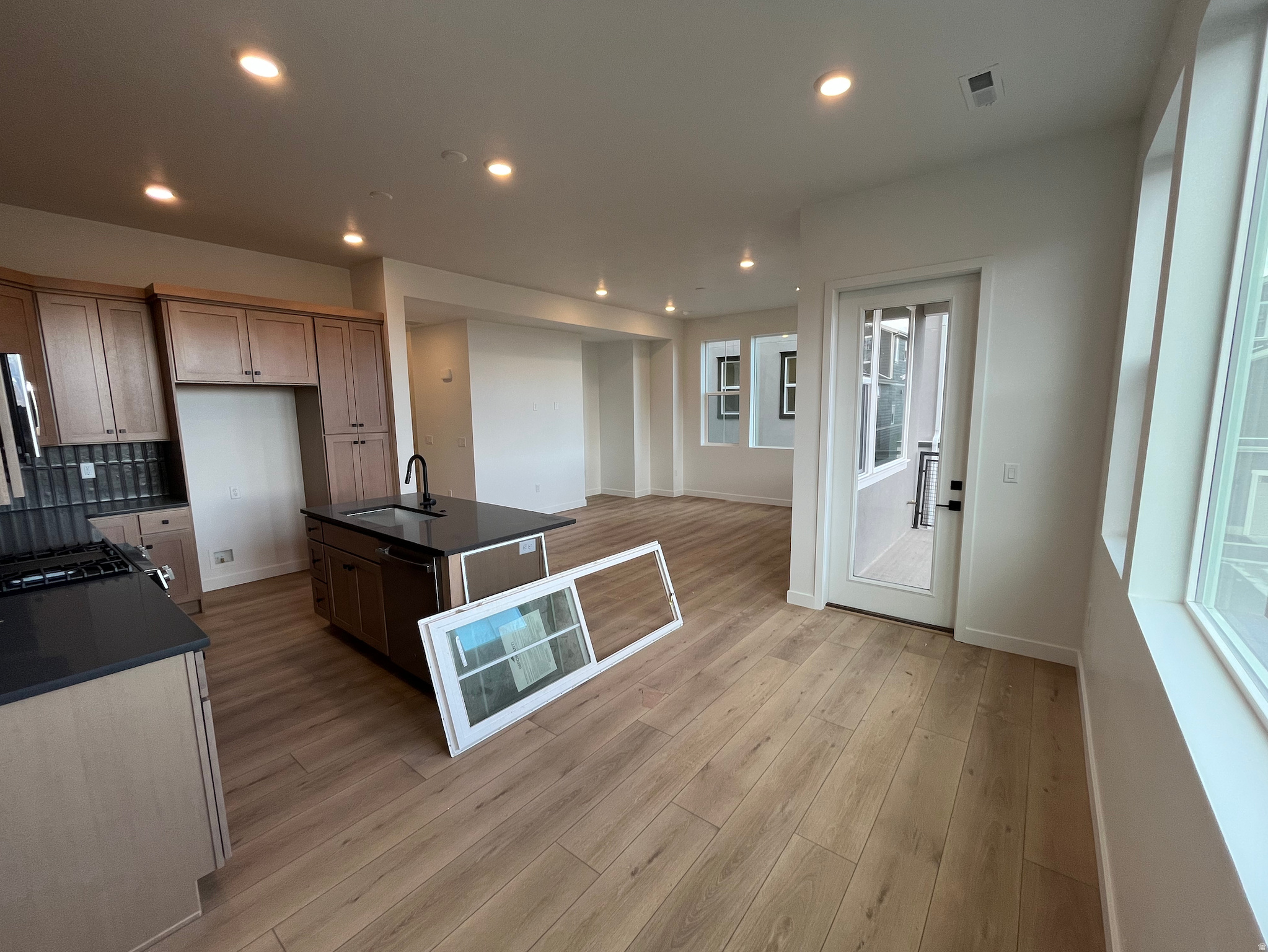 HUNTINGTON RANCH - Residential Income