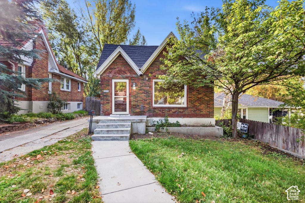 Photo of 1212 E KENSINGTON AVE, Salt Lake City, UT 84105 (MLS # 2192642)
