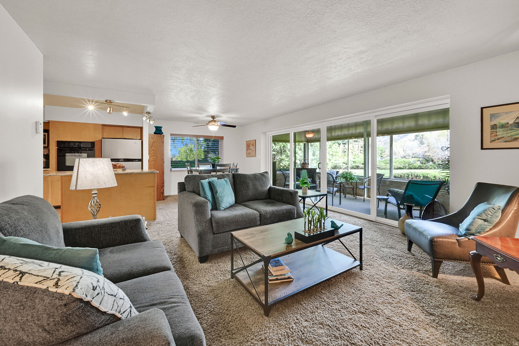 SKYLINE TOWERS - Residential