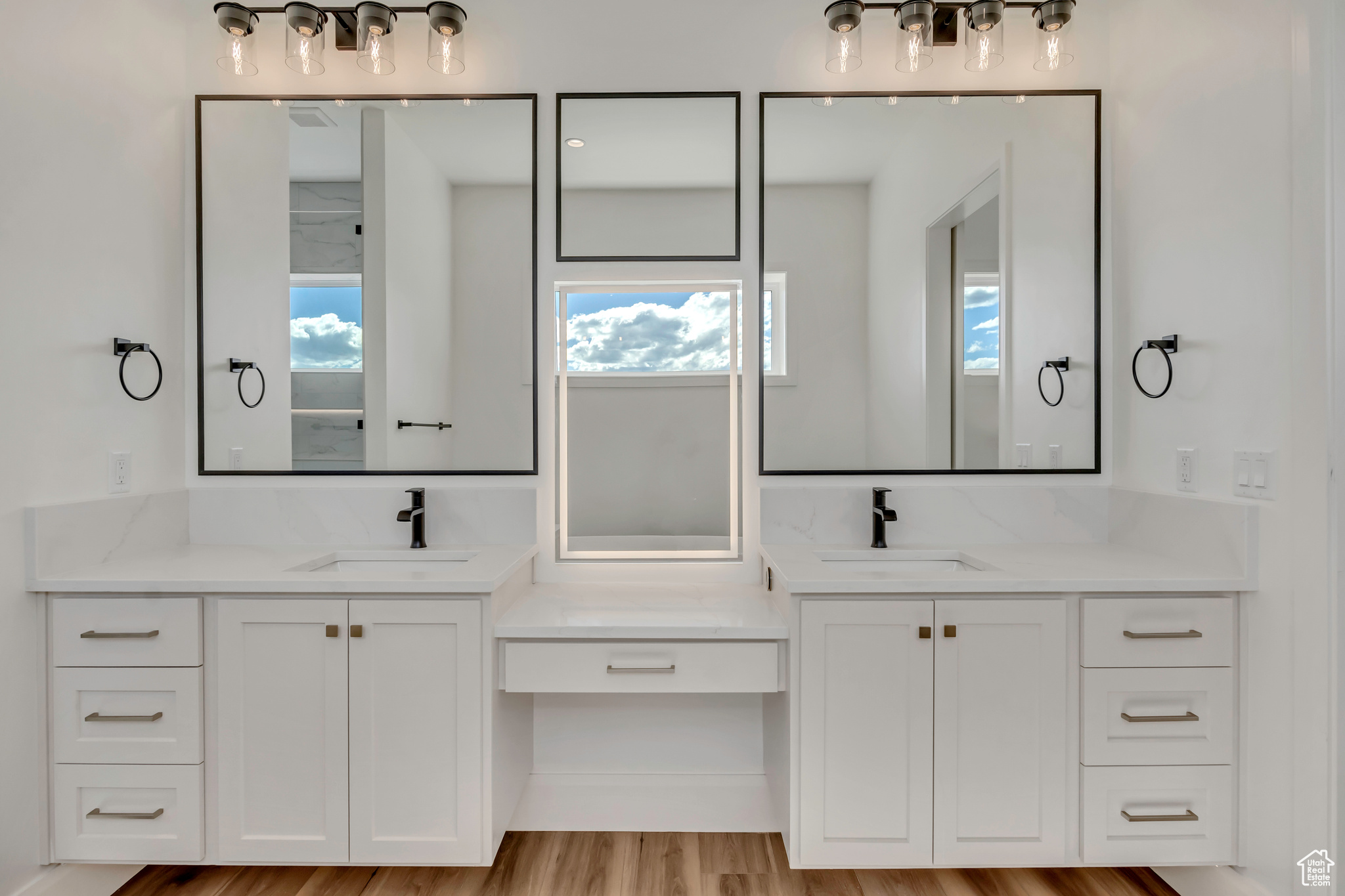 ABBEY ROAD COMMUNITY - Residential