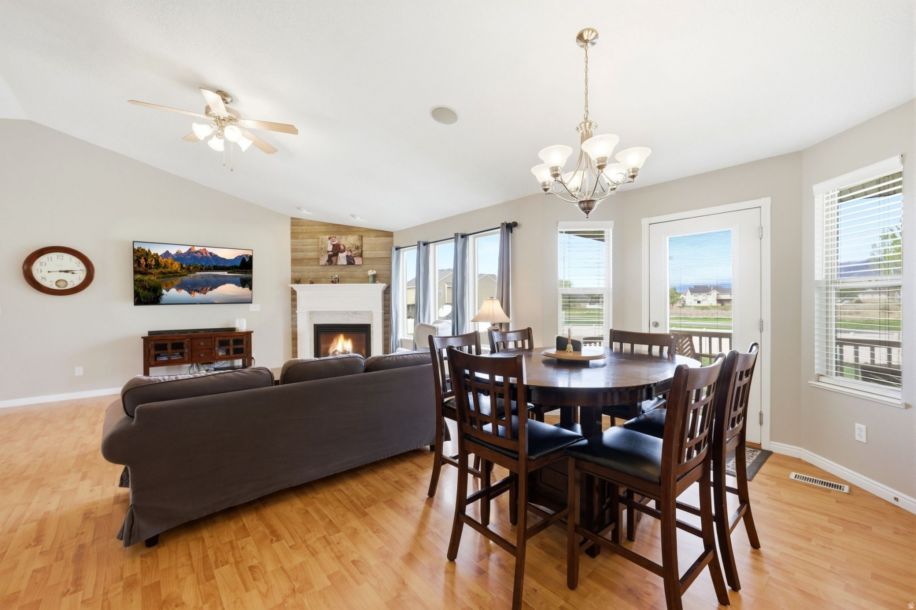 FARMINGTON RANCHES - Residential