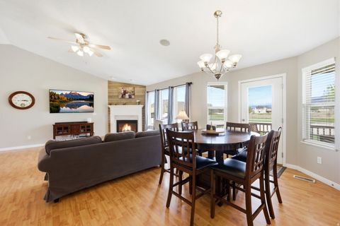 Tiny photo for 134 N WAGON WHEEL CIR, Farmington, UT 84025 (MLS # 2148083)