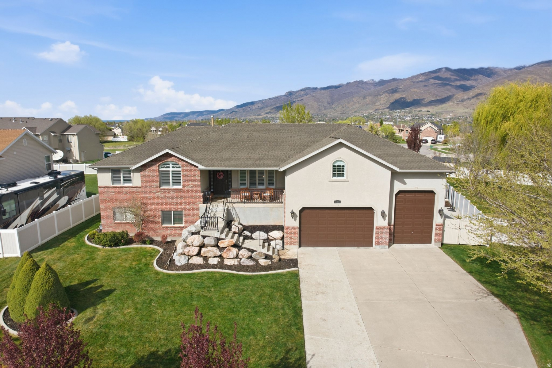 FARMINGTON RANCHES - Residential