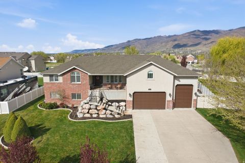Tiny photo for 134 N WAGON WHEEL CIR, Farmington, UT 84025 (MLS # 2148083)