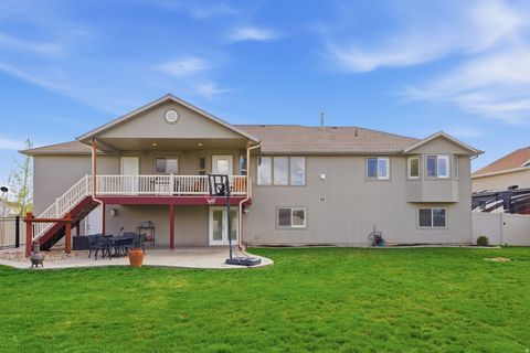 Tiny photo for 134 N WAGON WHEEL CIR, Farmington, UT 84025 (MLS # 2148083)