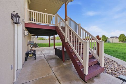 Tiny photo for 134 N WAGON WHEEL CIR, Farmington, UT 84025 (MLS # 2148083)