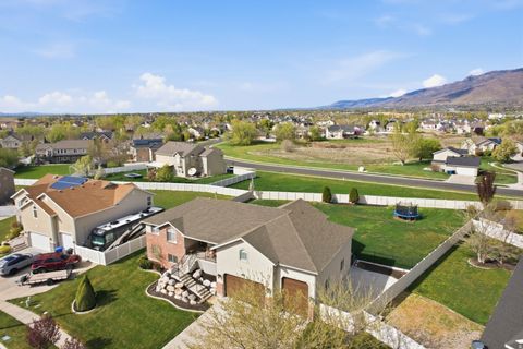 Tiny photo for 134 N WAGON WHEEL CIR, Farmington, UT 84025 (MLS # 2148083)