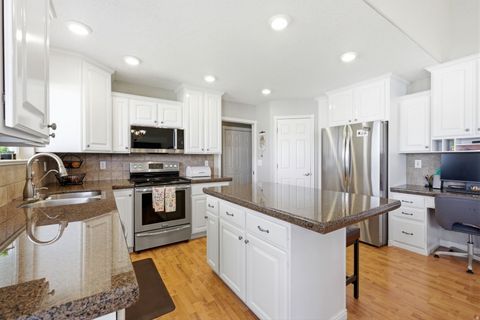 Tiny photo for 134 N WAGON WHEEL CIR, Farmington, UT 84025 (MLS # 2148083)