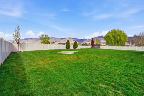 Tiny photo for 134 N WAGON WHEEL CIR, Farmington, UT 84025 (MLS # 2148083)