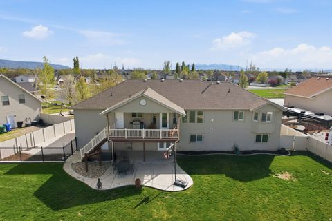 Tiny photo for 134 N WAGON WHEEL CIR, Farmington, UT 84025 (MLS # 2148083)