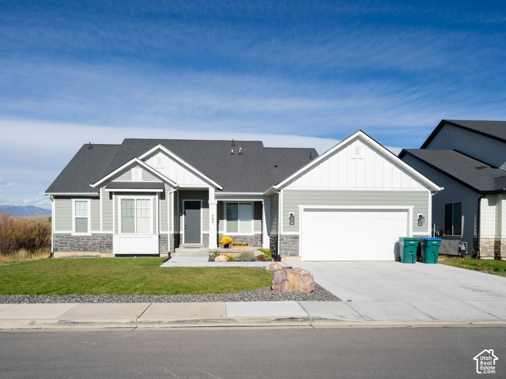 Photo of 704 S WATER WAY RD, Lehi, UT 84043 (MLS # 2192465)