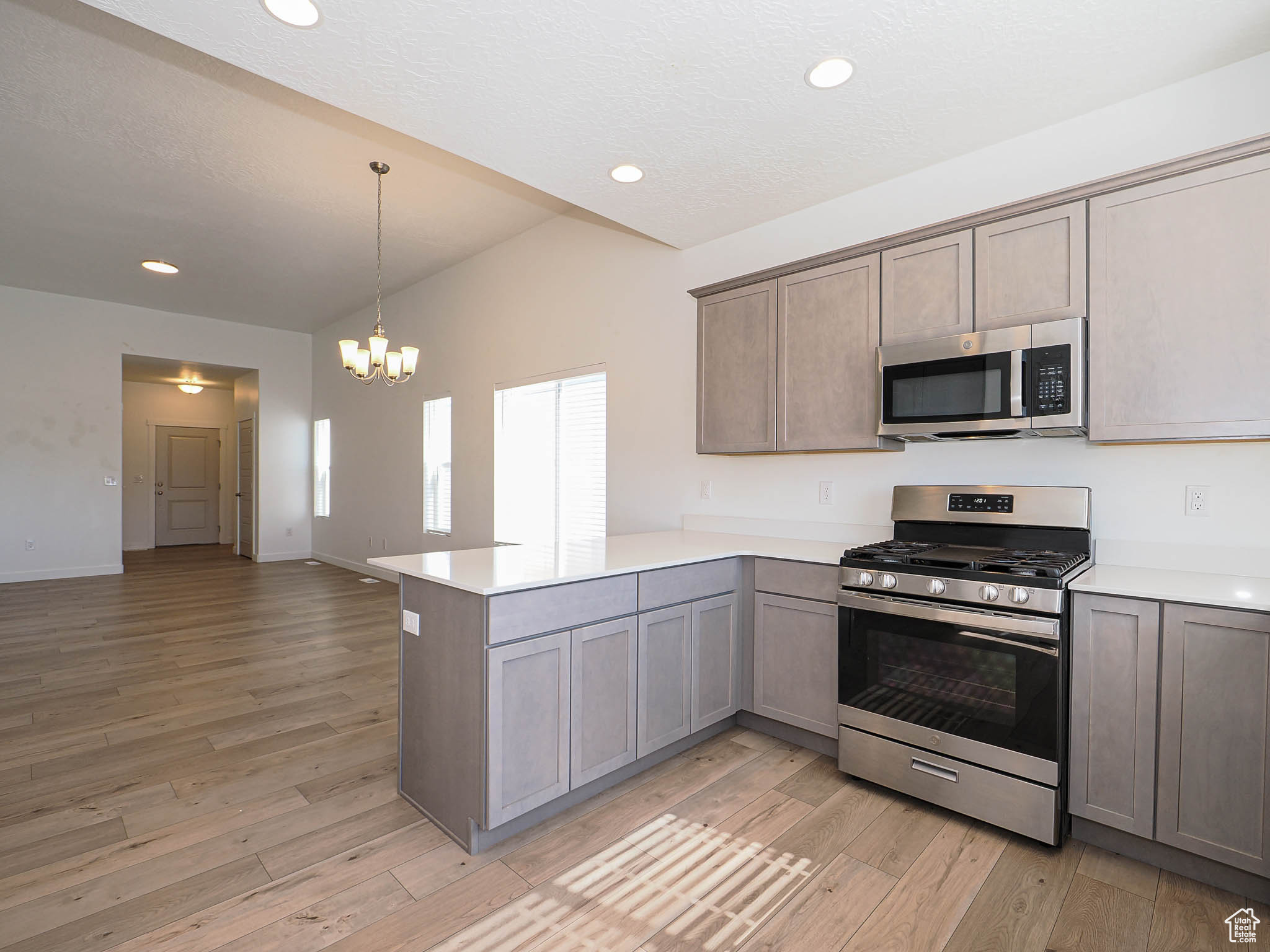 425 W Domain Ln, Grantsville, Utah image 3