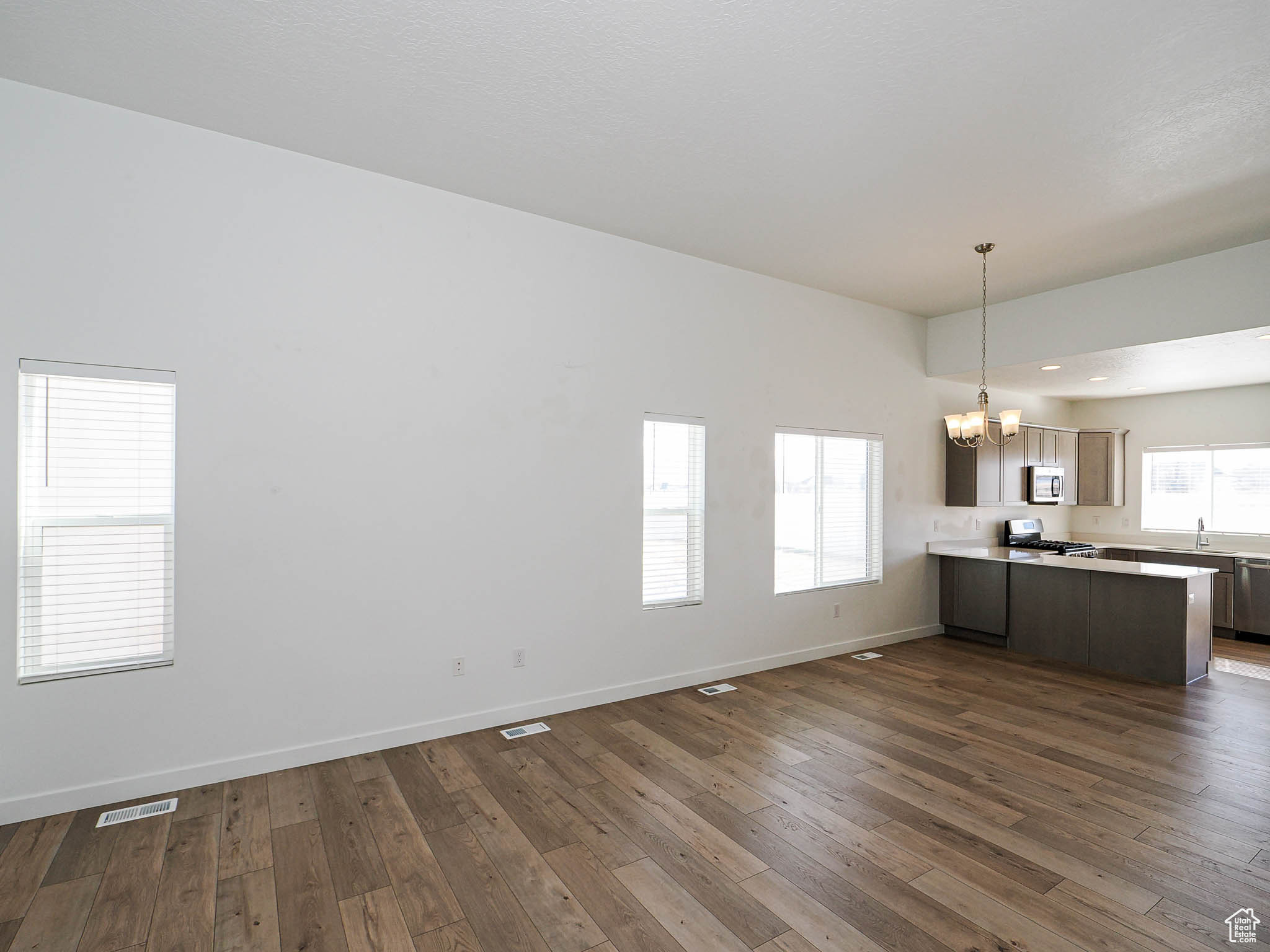 425 W Domain Ln, Grantsville, Utah image 7