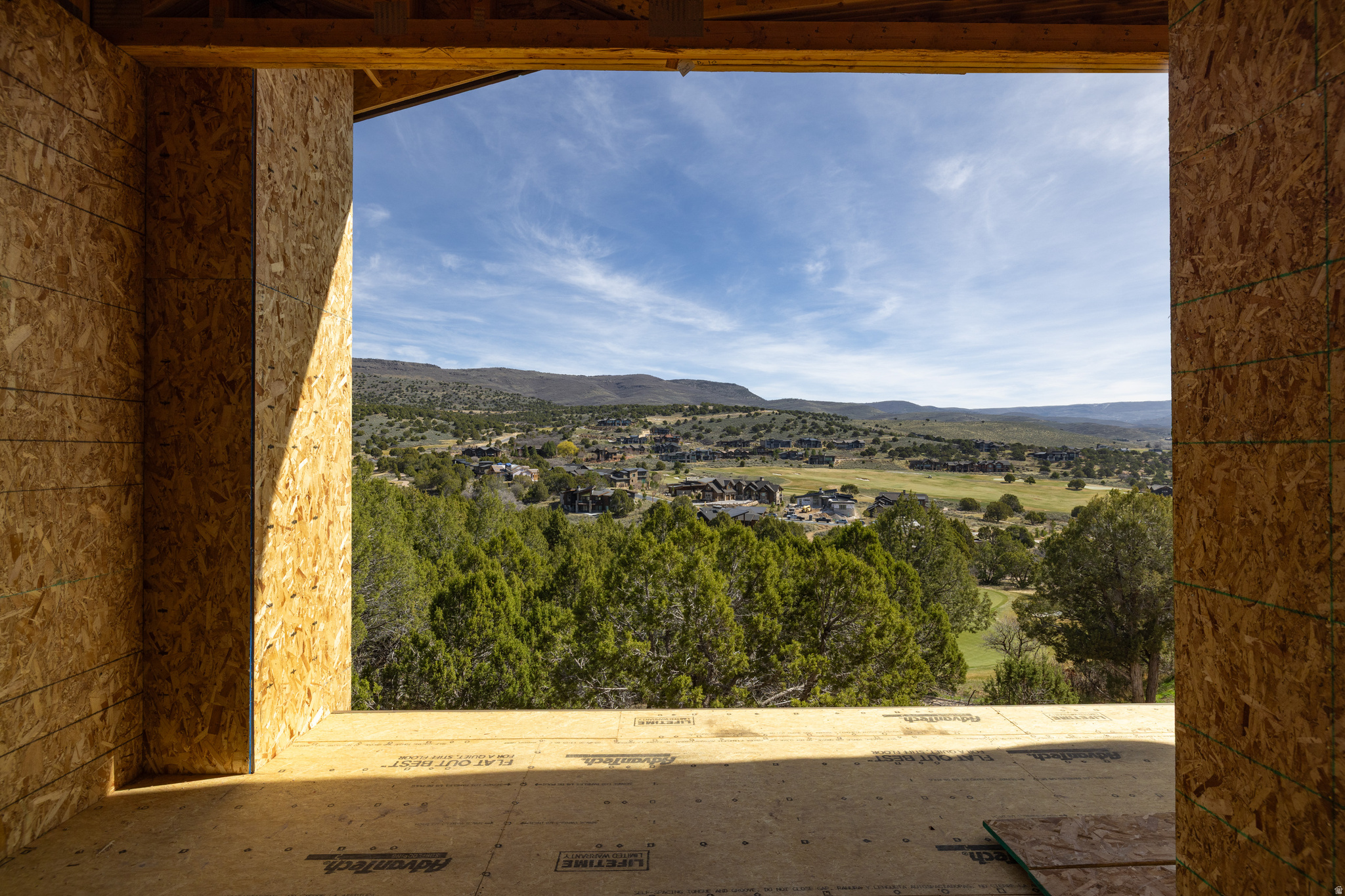 RED LEDGES - Residential