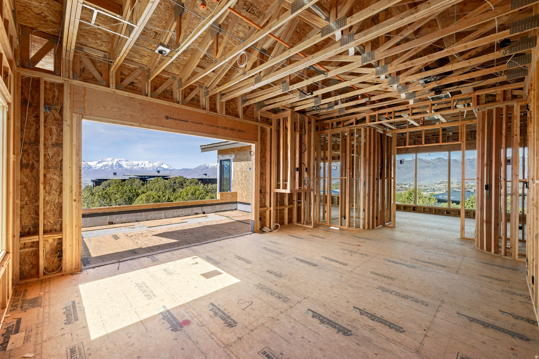 RED LEDGES - Residential