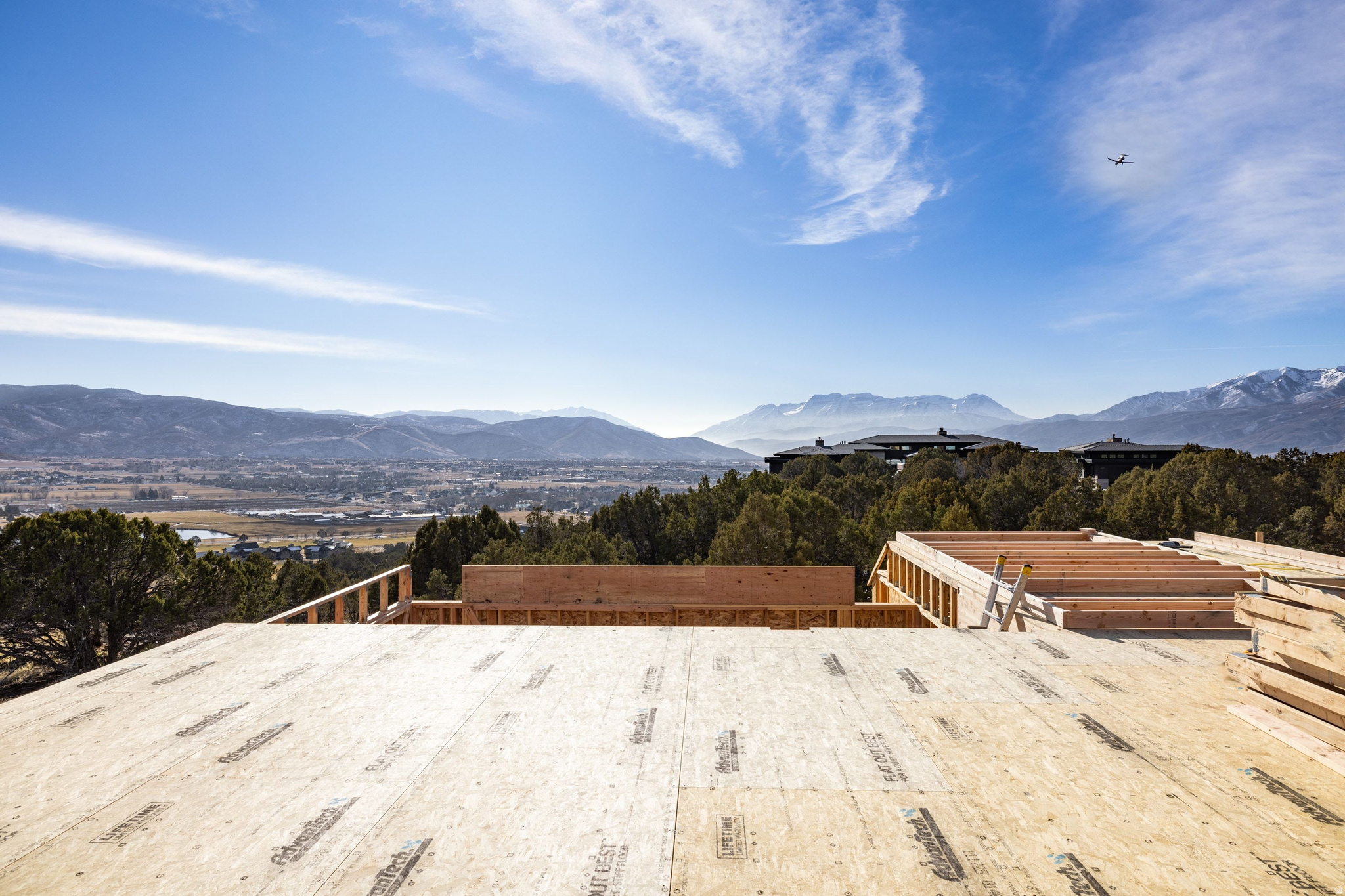 RED LEDGES - Residential