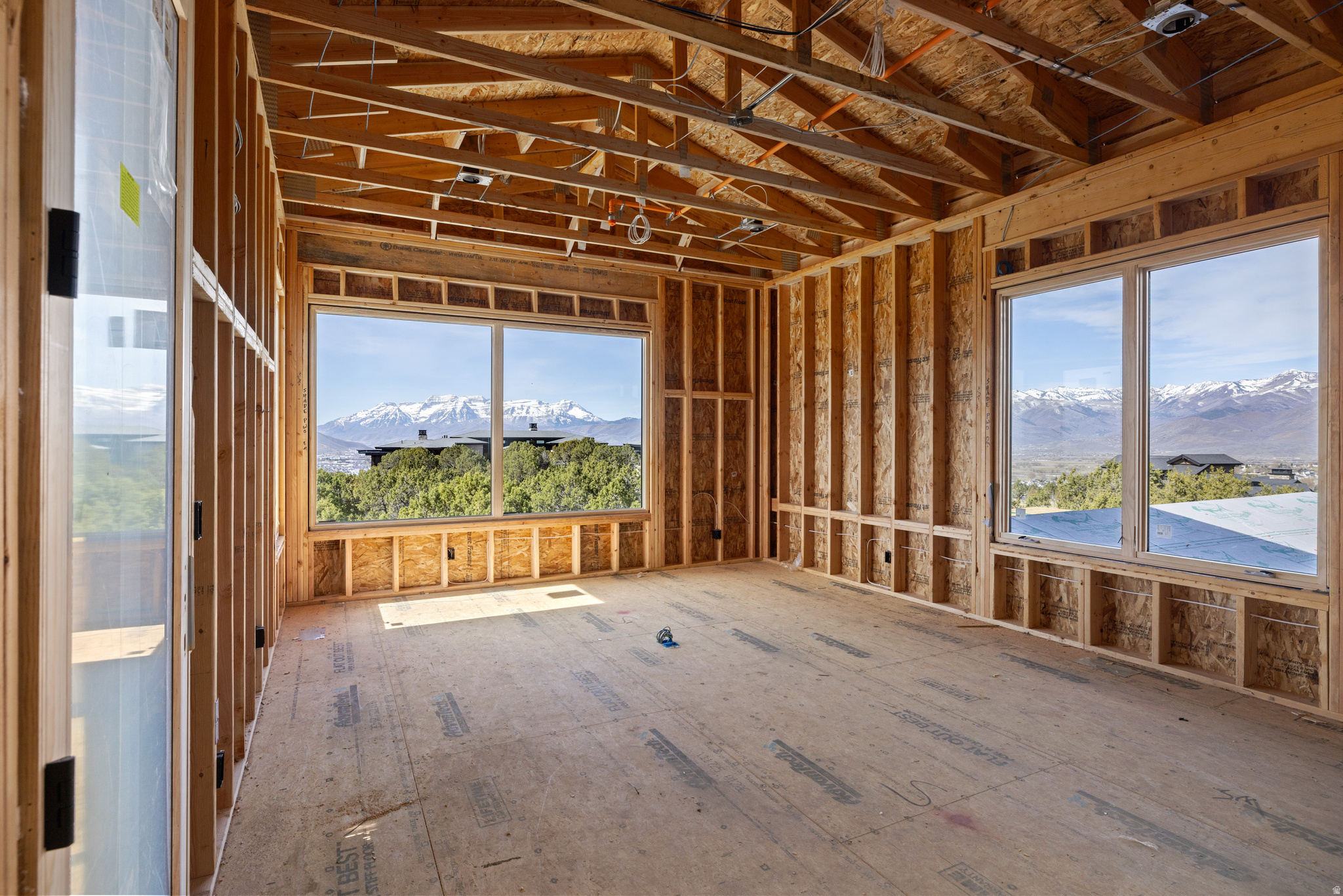 RED LEDGES - Residential