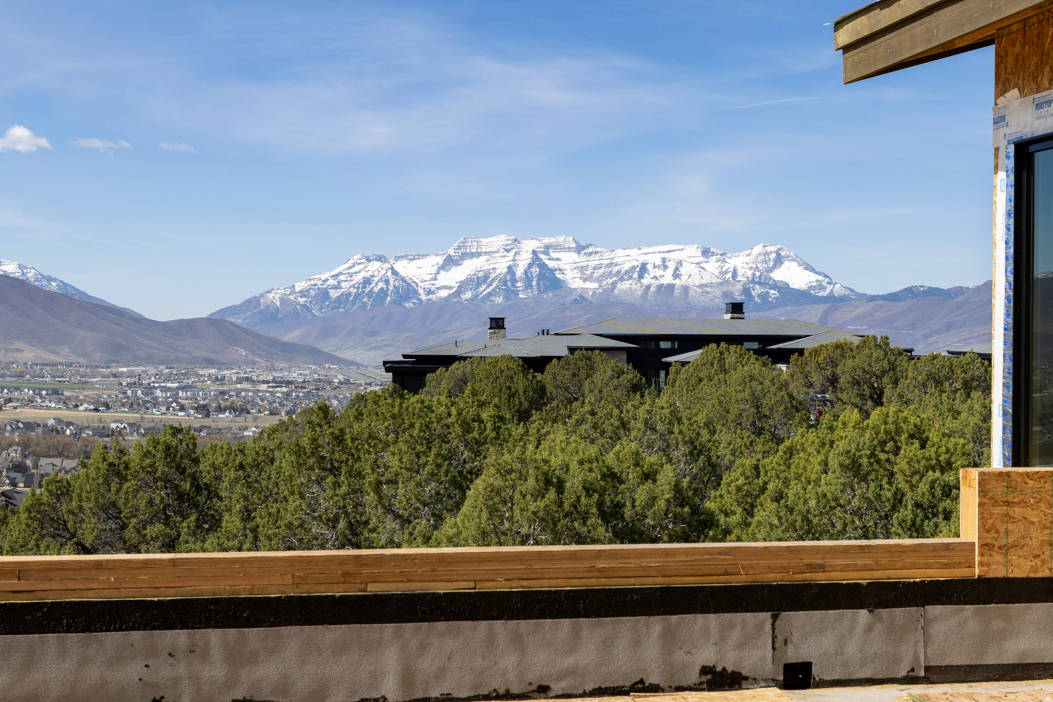 RED LEDGES - Residential