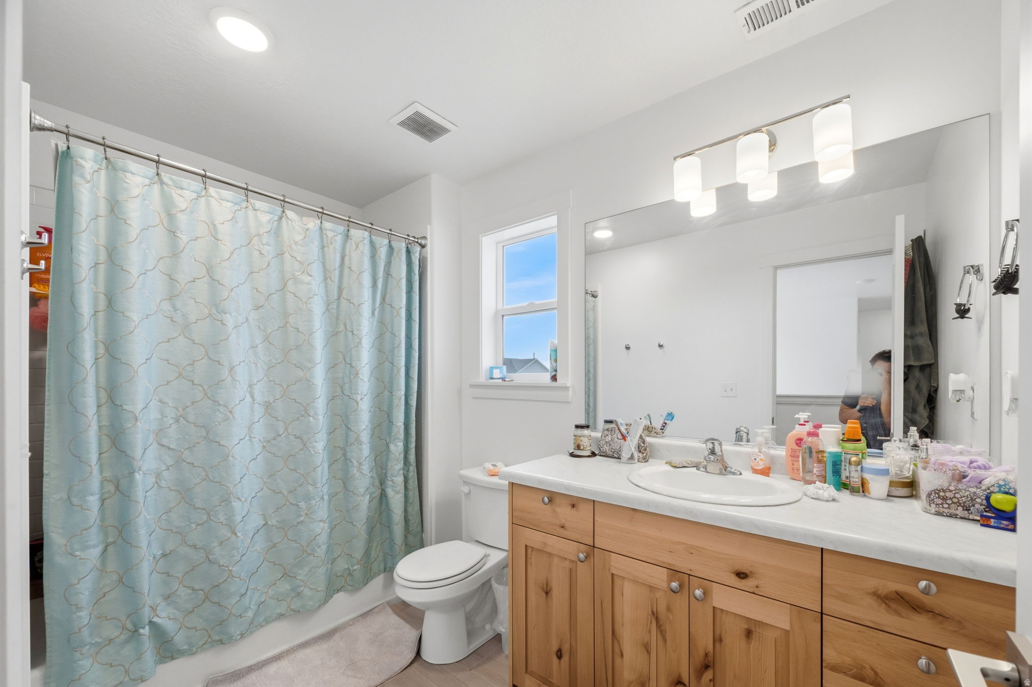 LEXINGTON GREENS AT OVERLAKE - Residential