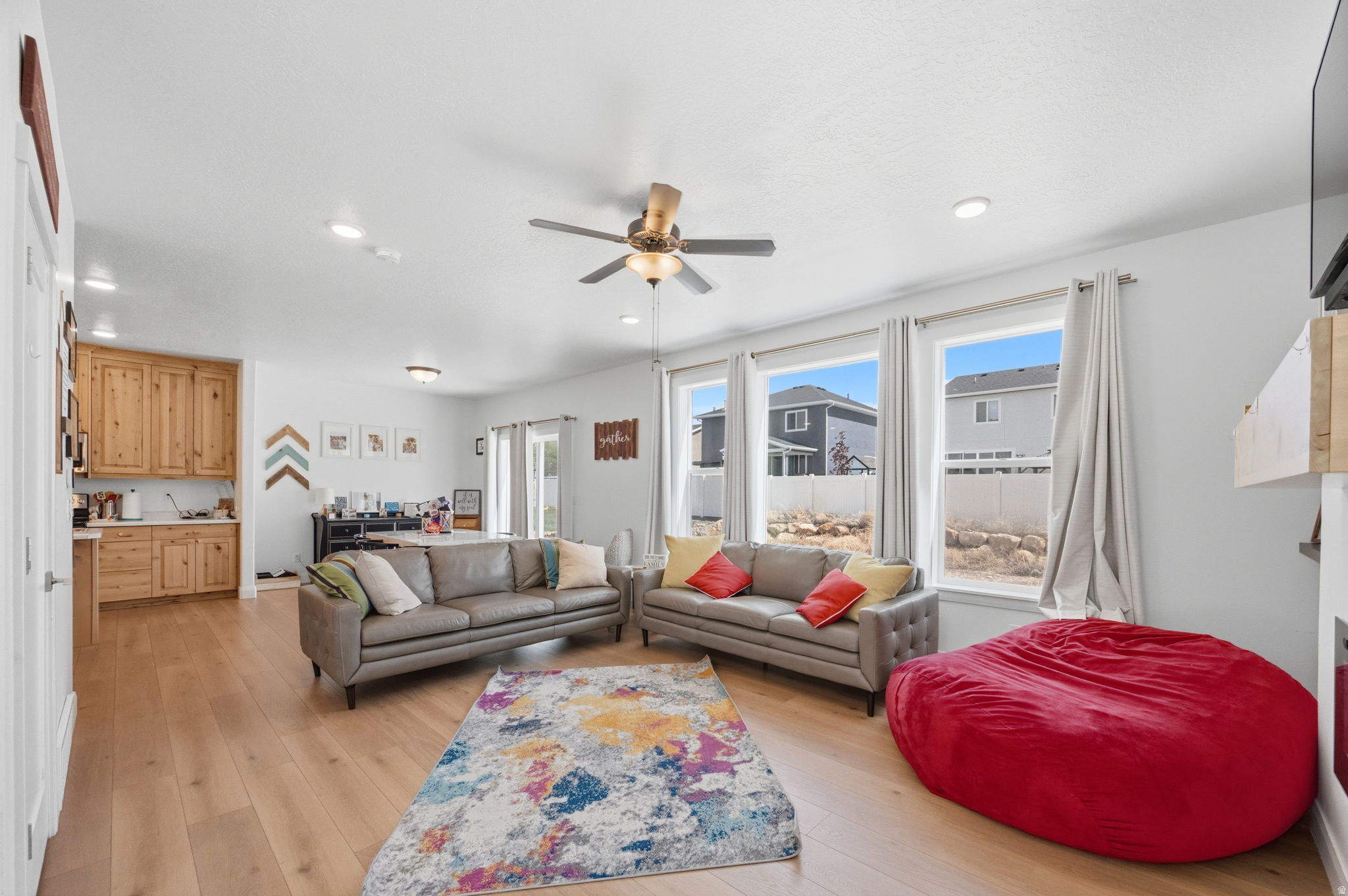 LEXINGTON GREENS AT OVERLAKE - Residential
