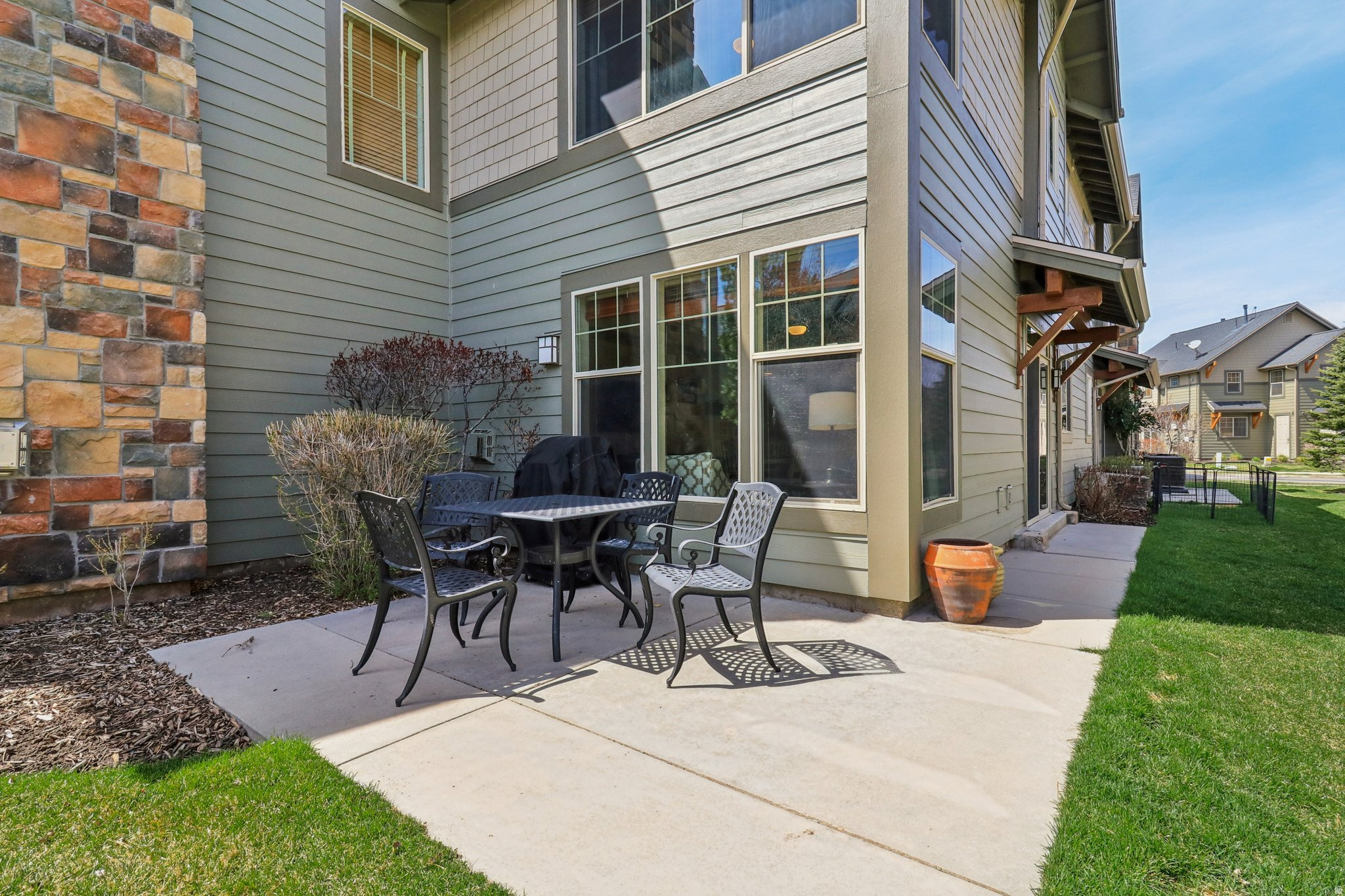 FOX POINTE@REDSTONE - Residential