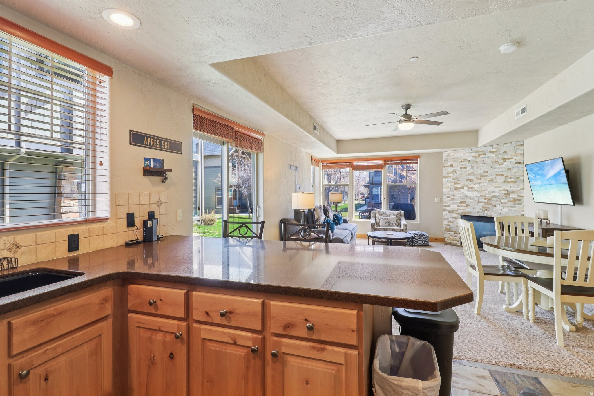 FOX POINTE@REDSTONE - Residential