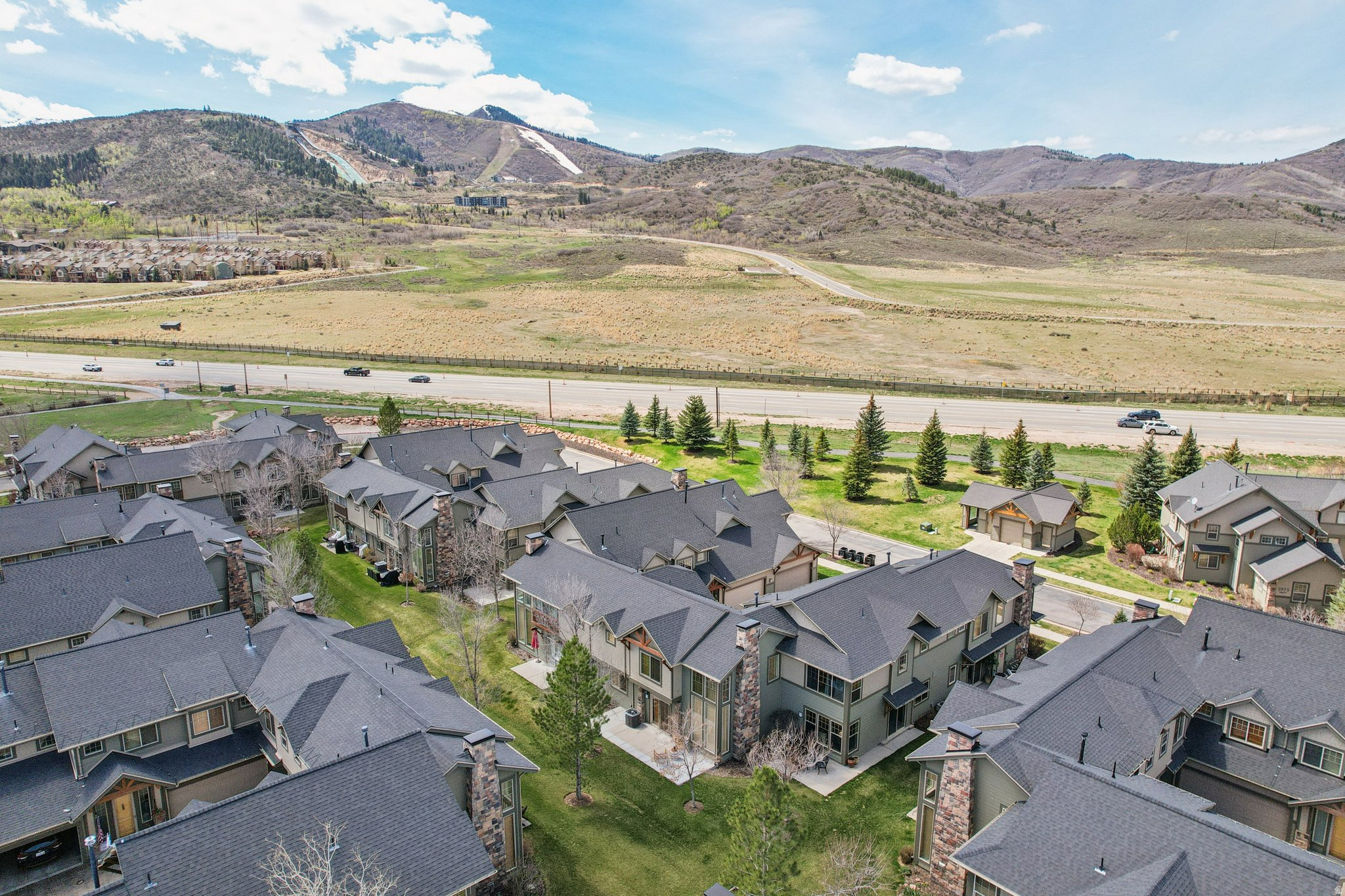 FOX POINTE@REDSTONE - Residential