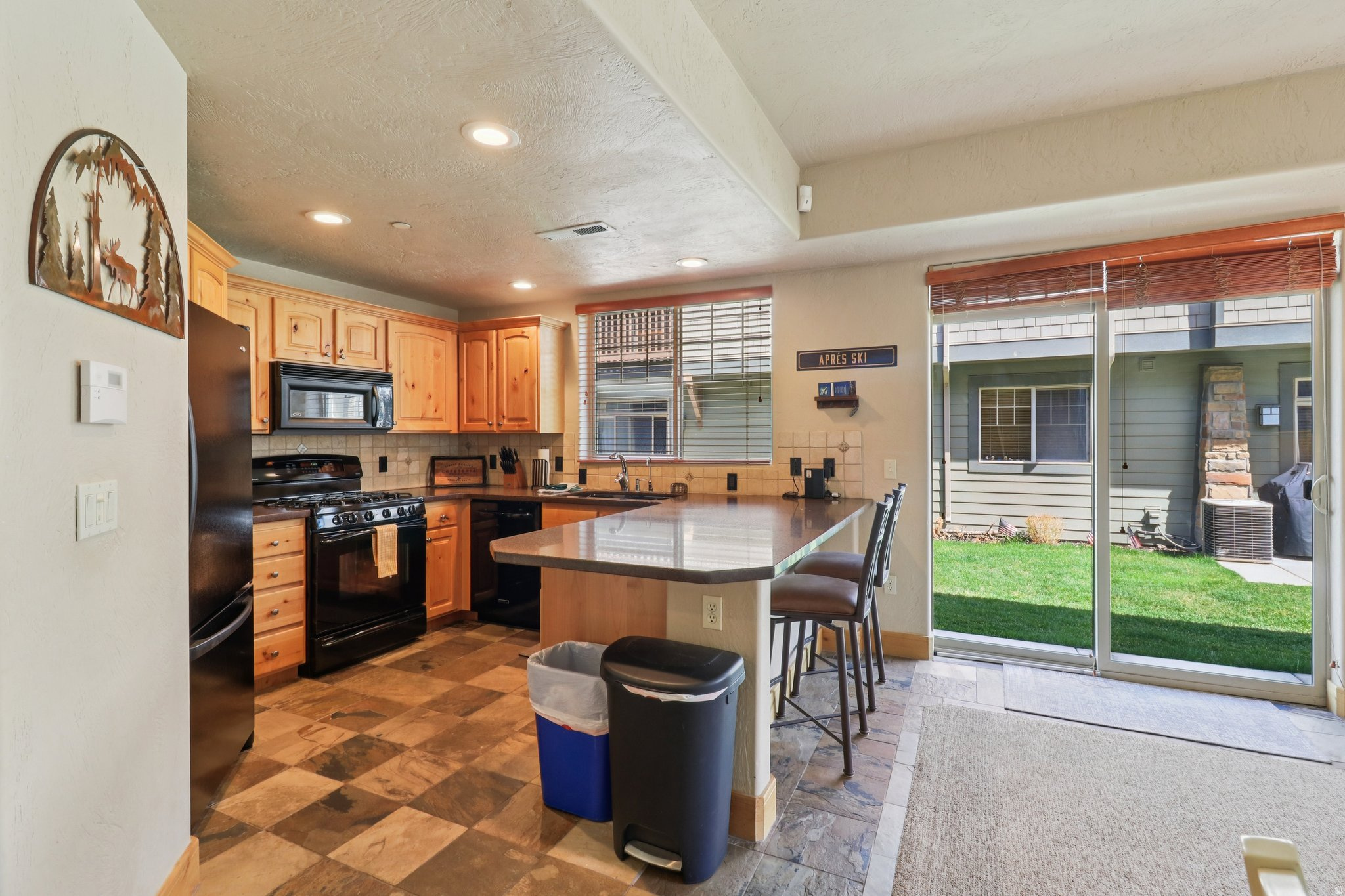 FOX POINTE@REDSTONE - Residential