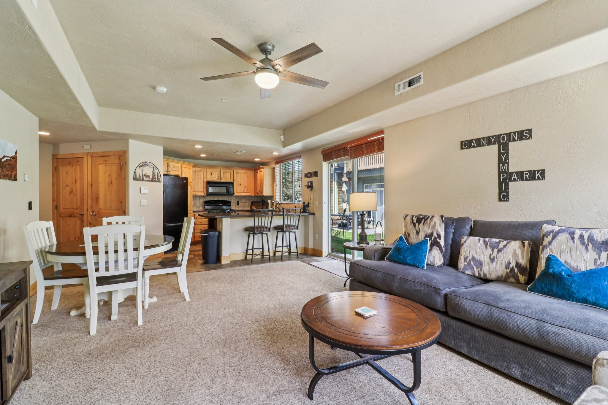 FOX POINTE@REDSTONE - Residential