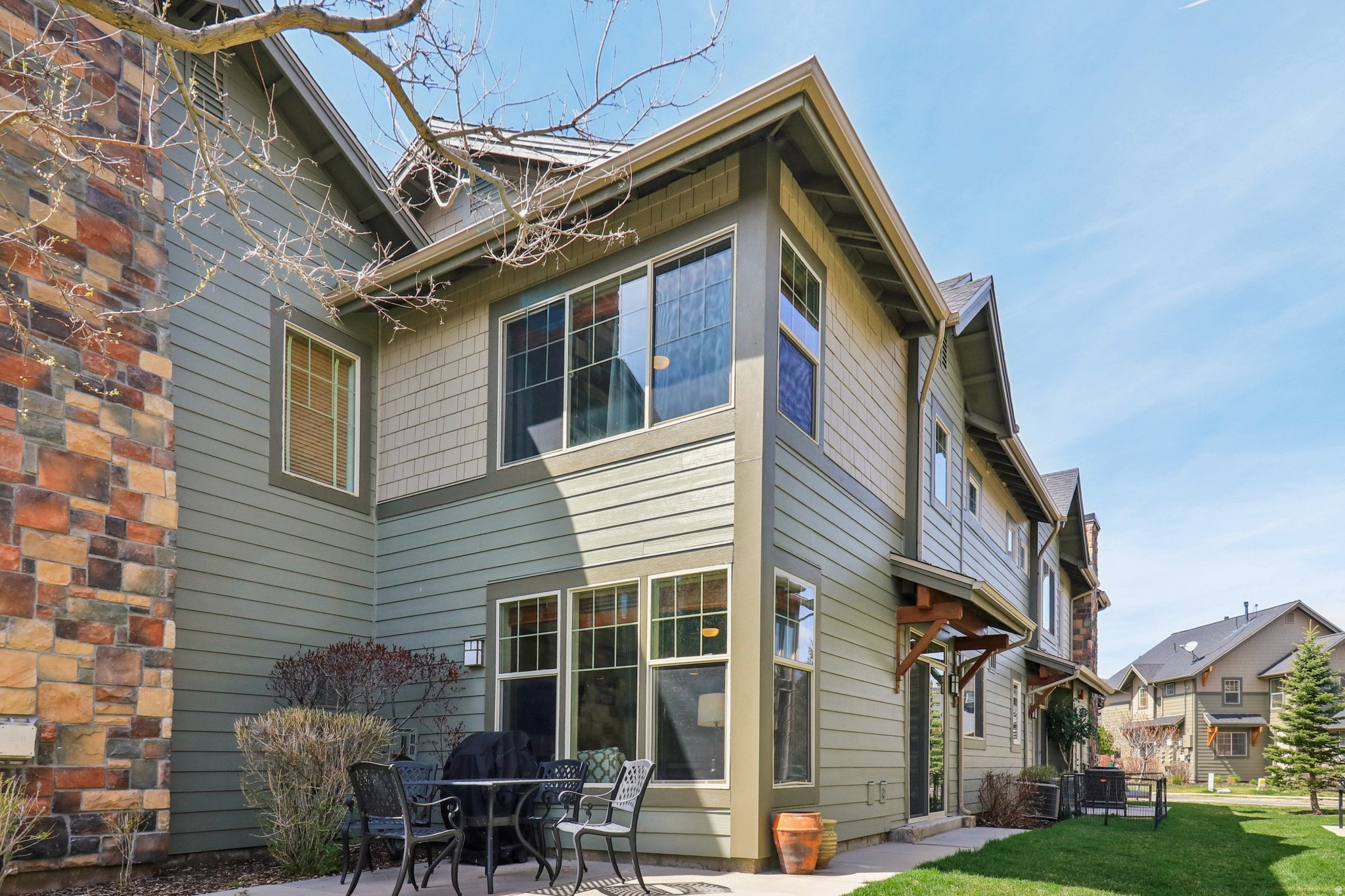 FOX POINTE@REDSTONE - Residential