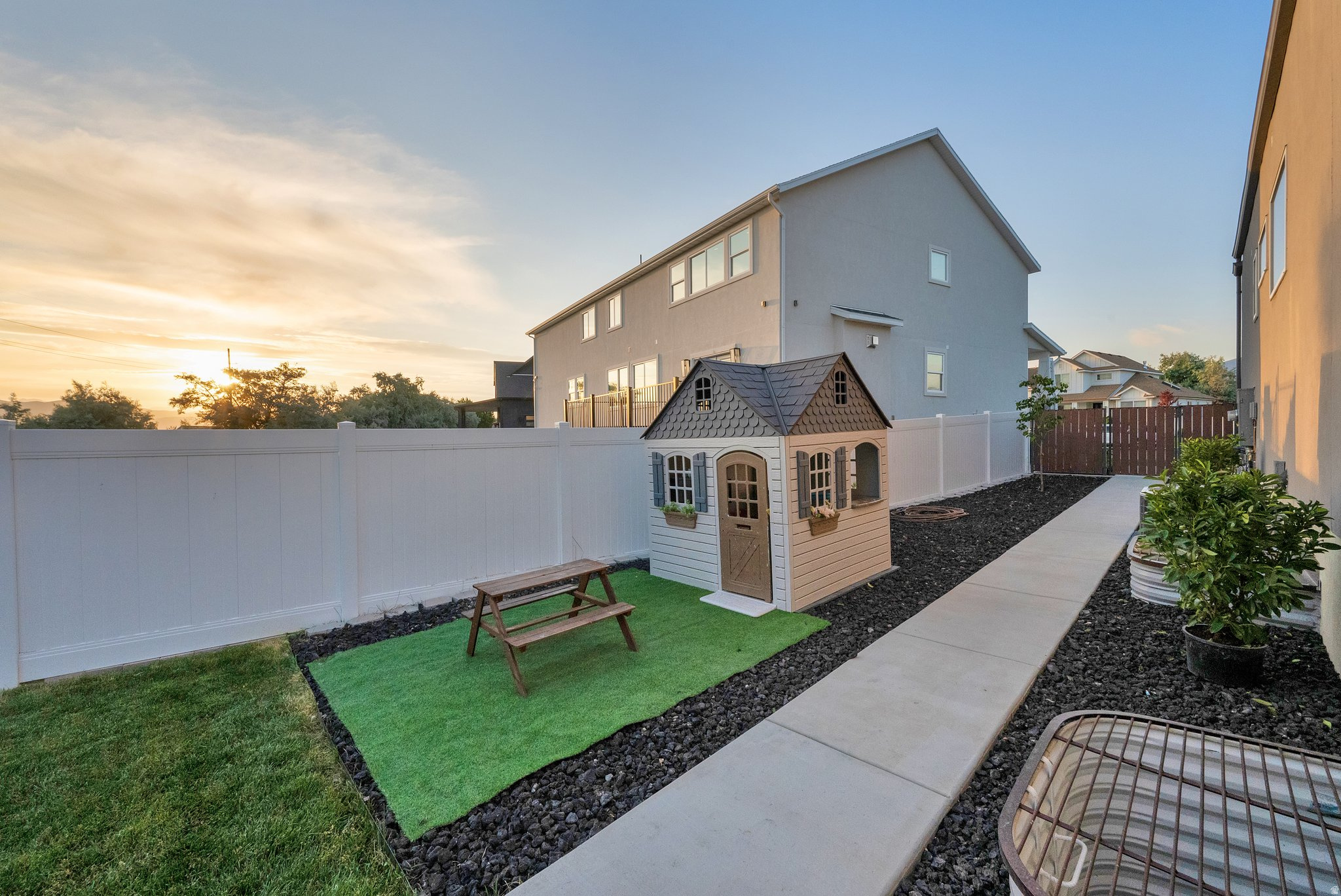 HOOKA VISTA - Residential