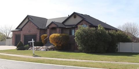Tiny photo for 417 S 2025 W, Marriott Slaterville, UT 84404 (MLS # 2118947)