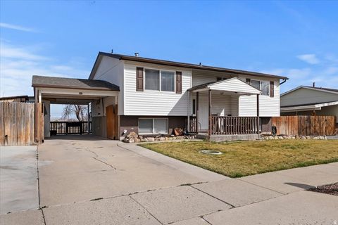 Photo of 7286 W GETTYSBURG DR, Magna, UT 84044 (MLS # 2140038)