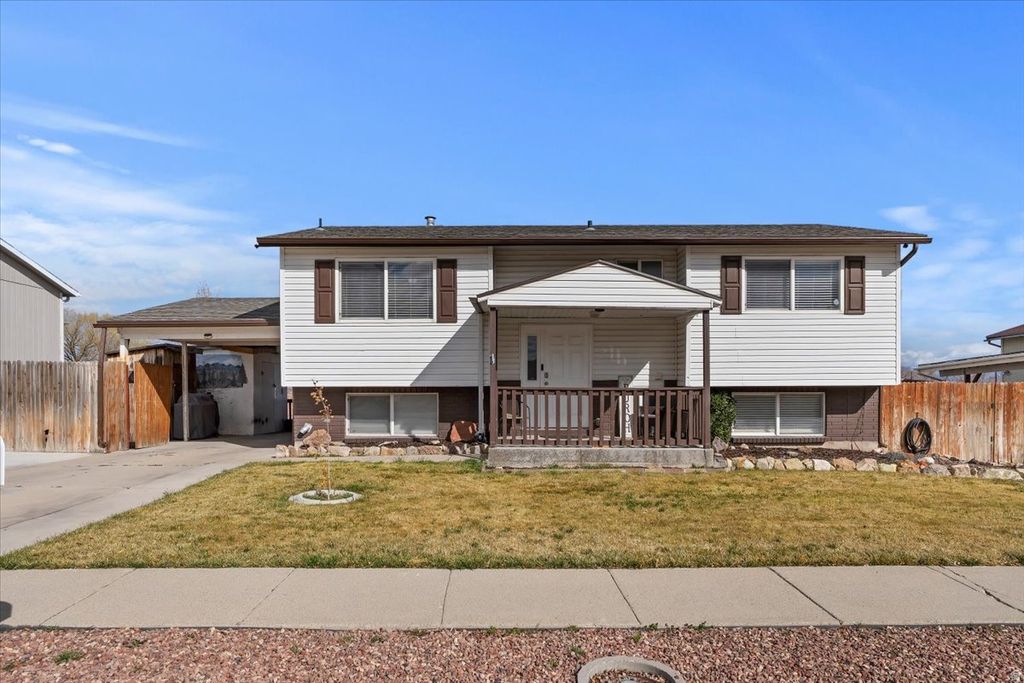 Photo of 7286 W GETTYSBURG DR, Magna, UT 84044 (MLS # 2140038)