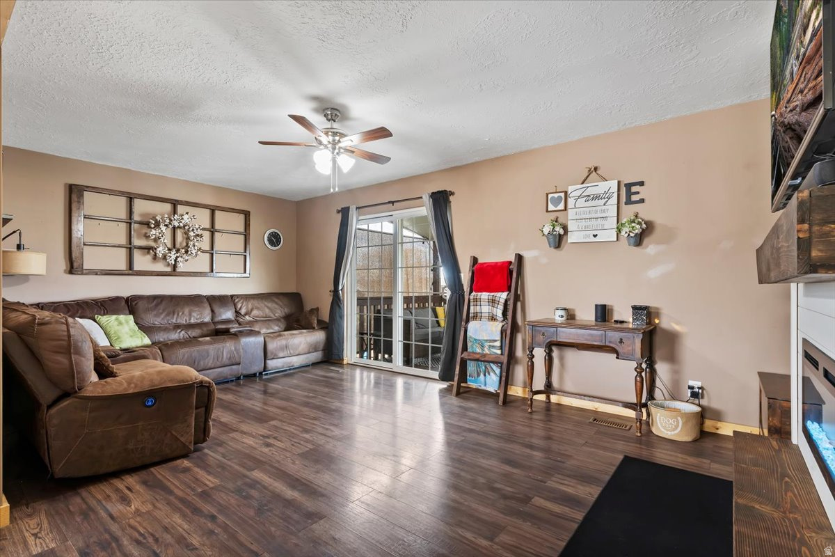 CENTENNIAL VILLAGE #8 - Residential