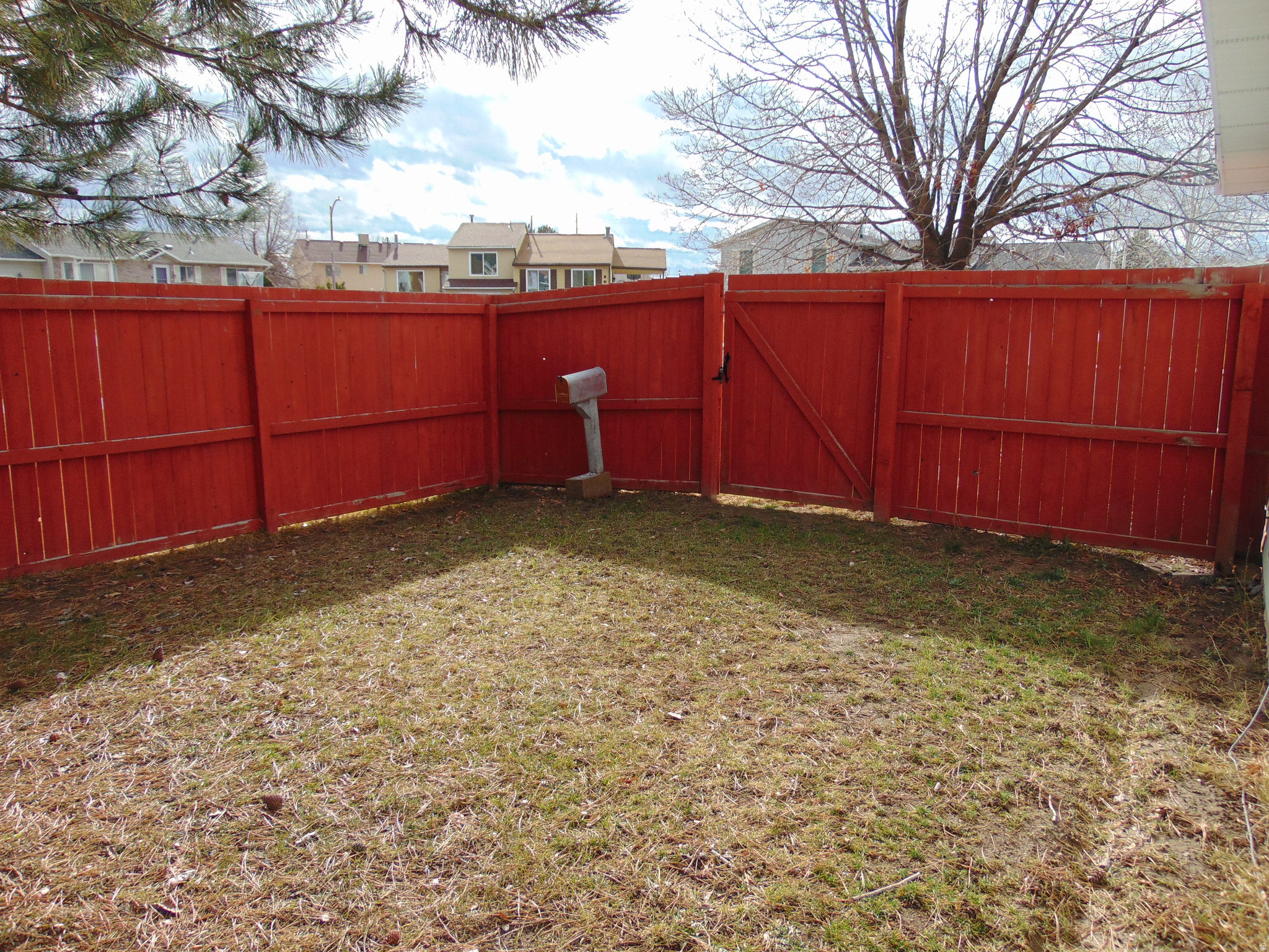 MOARK ESTATES - Residential