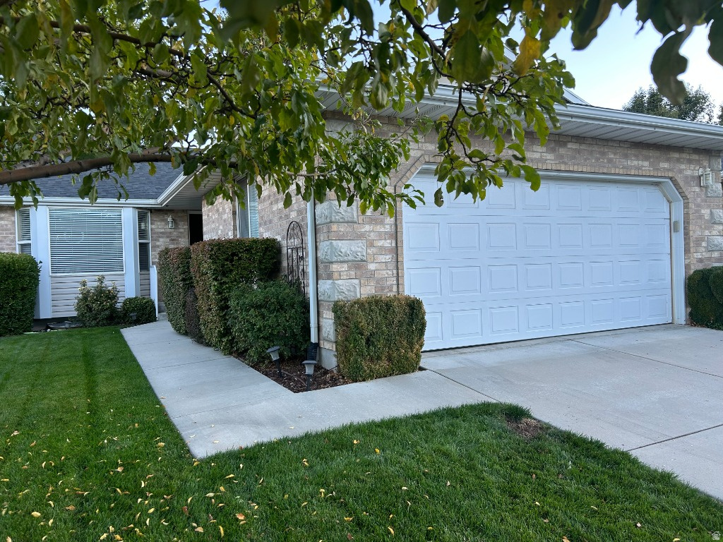 HIDDEN HOLLOW ESTATES - Residential