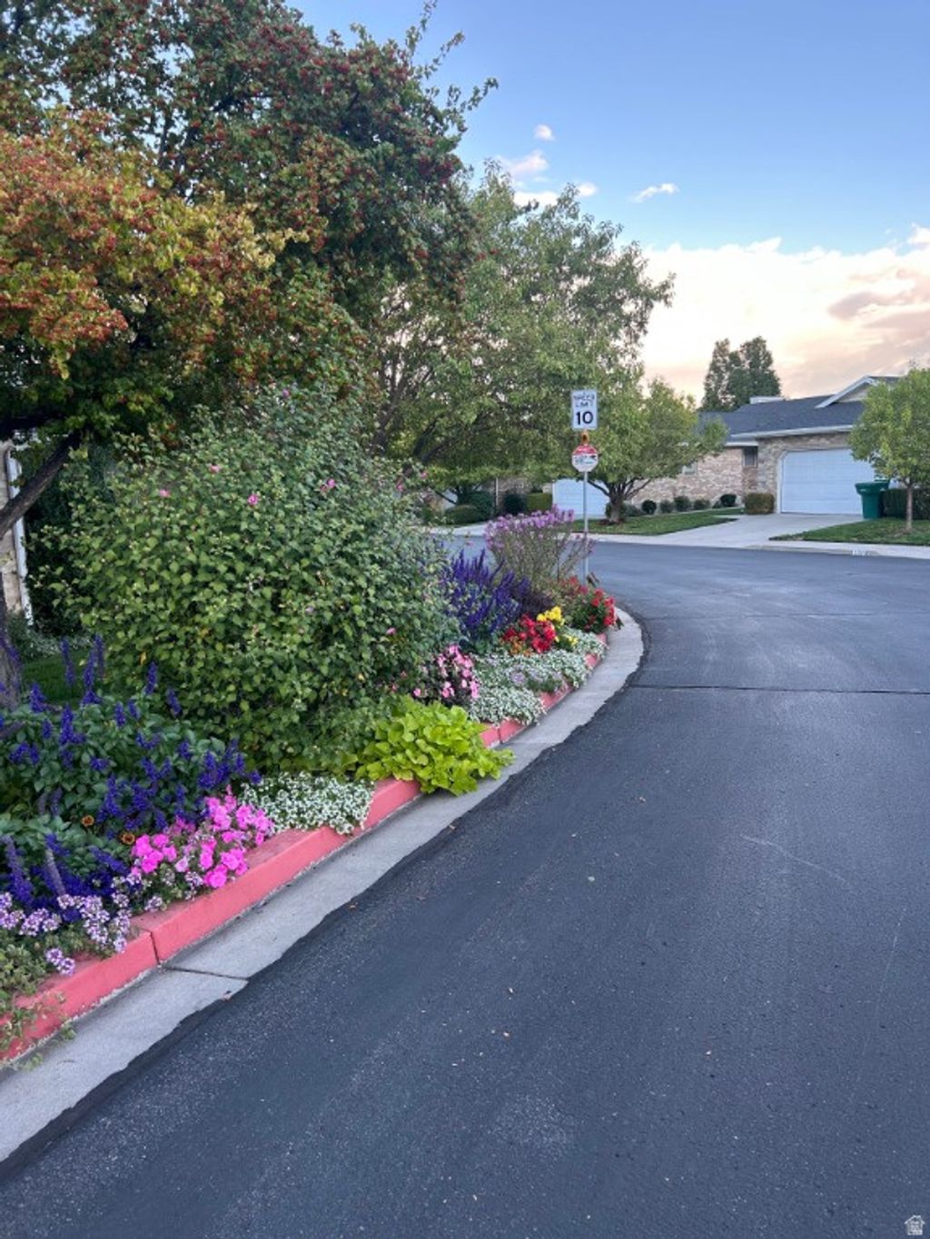 Photo of 134 W HIDDEN HOLLOW CIR, Orem, UT 84058 (MLS # 2124563)