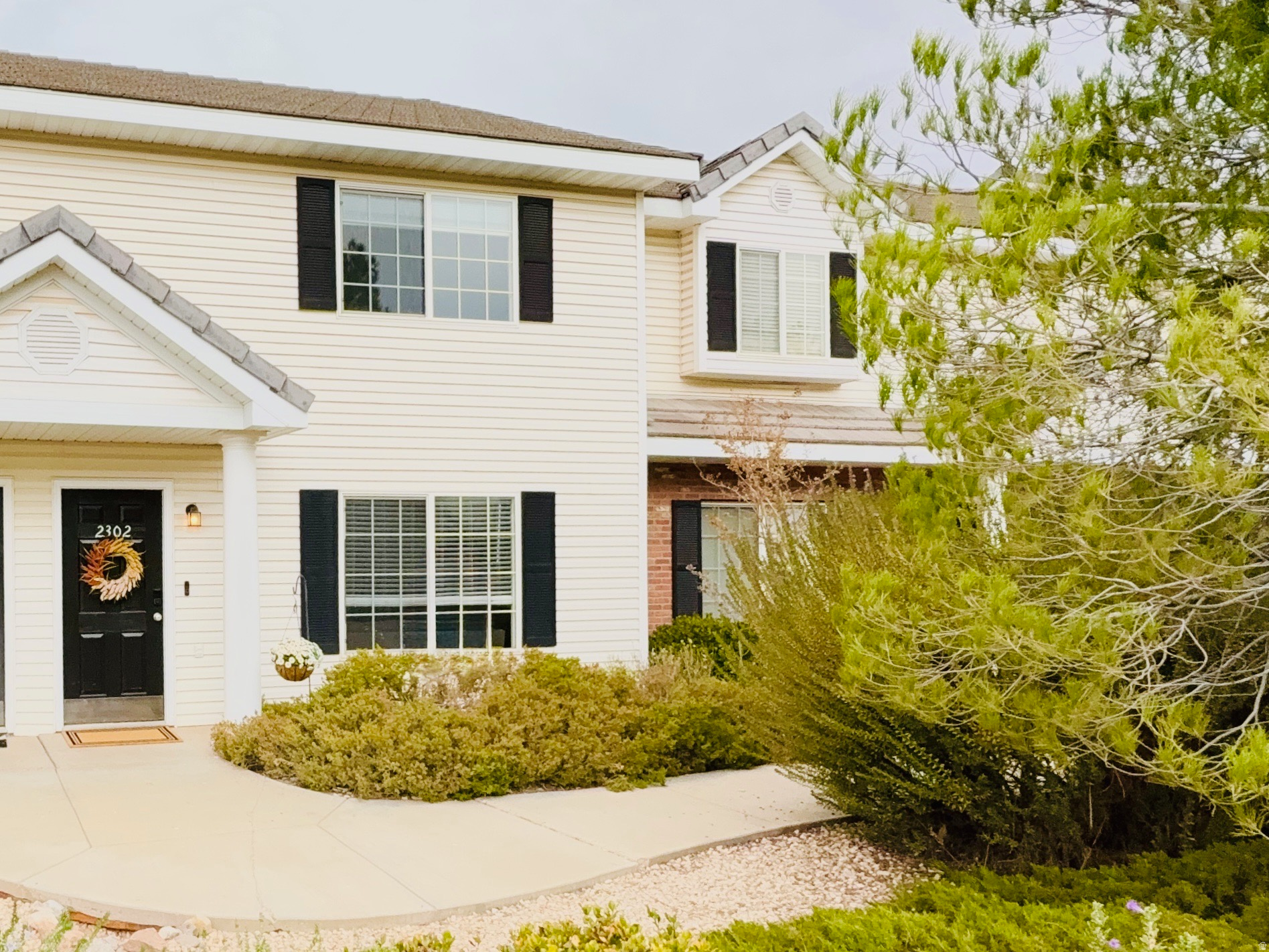 LEXINGTON HILLS TOWNHOMES - Residential