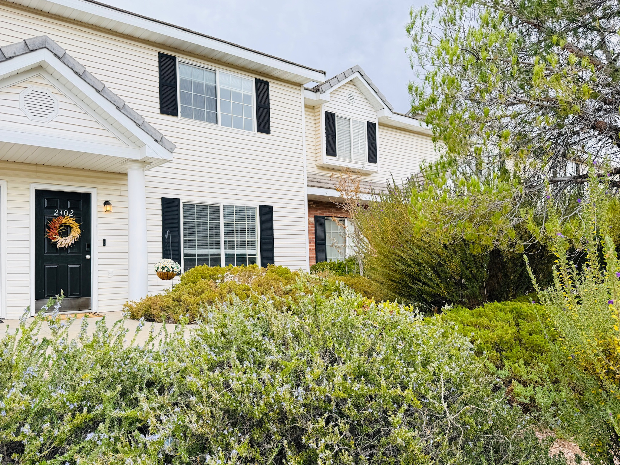 LEXINGTON HILLS TOWNHOMES - Residential