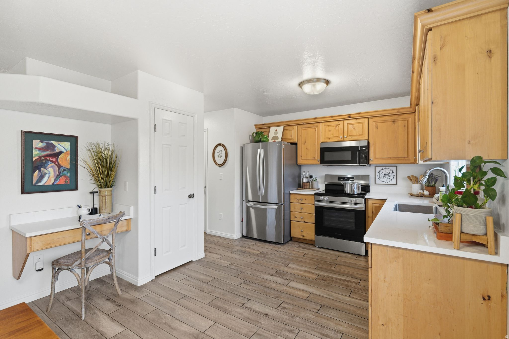 LEXINGTON HILLS TOWNHOMES - Residential