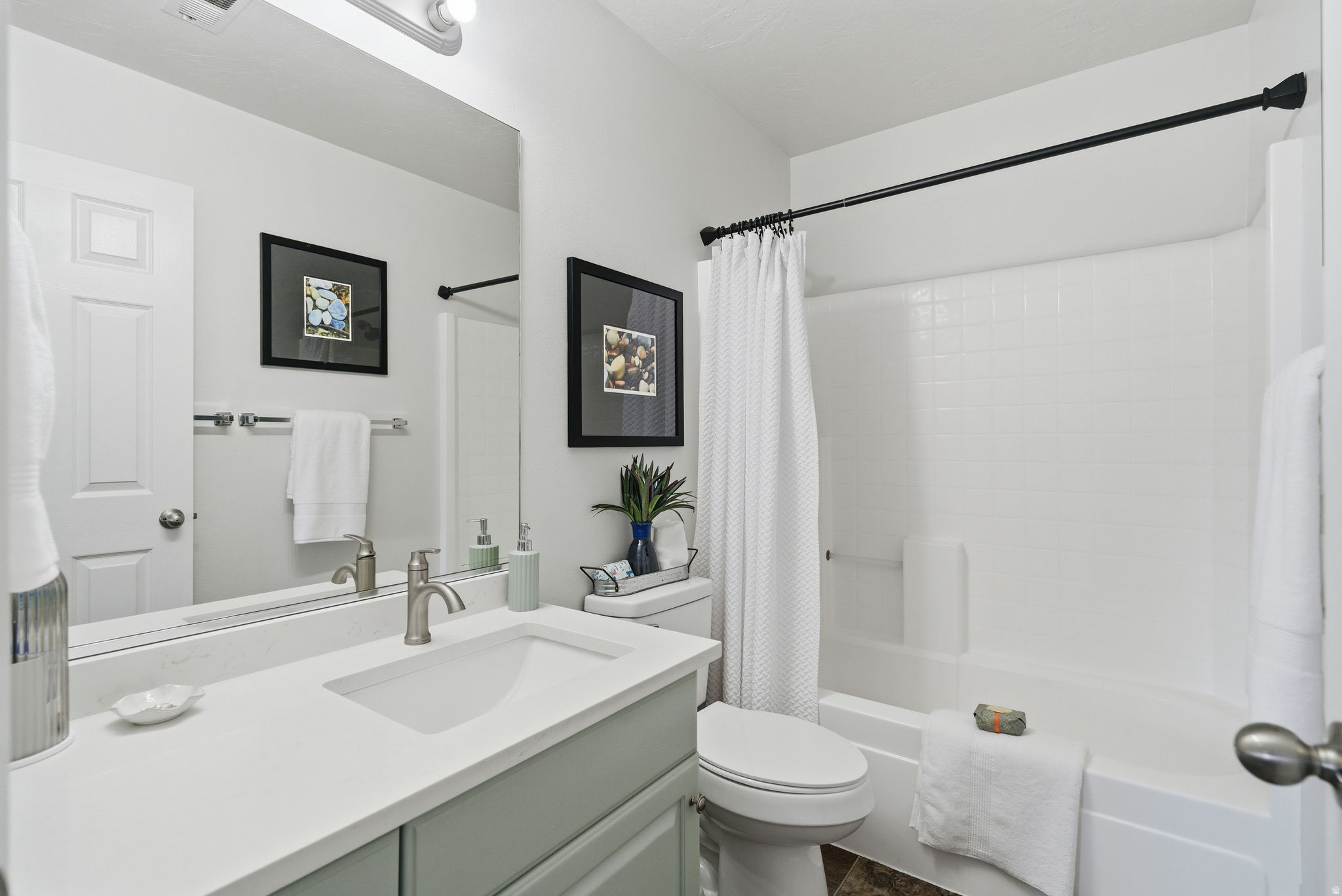 LEXINGTON HILLS TOWNHOMES - Residential