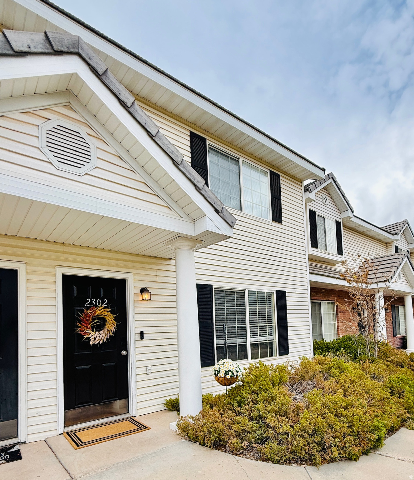 LEXINGTON HILLS TOWNHOMES - Residential