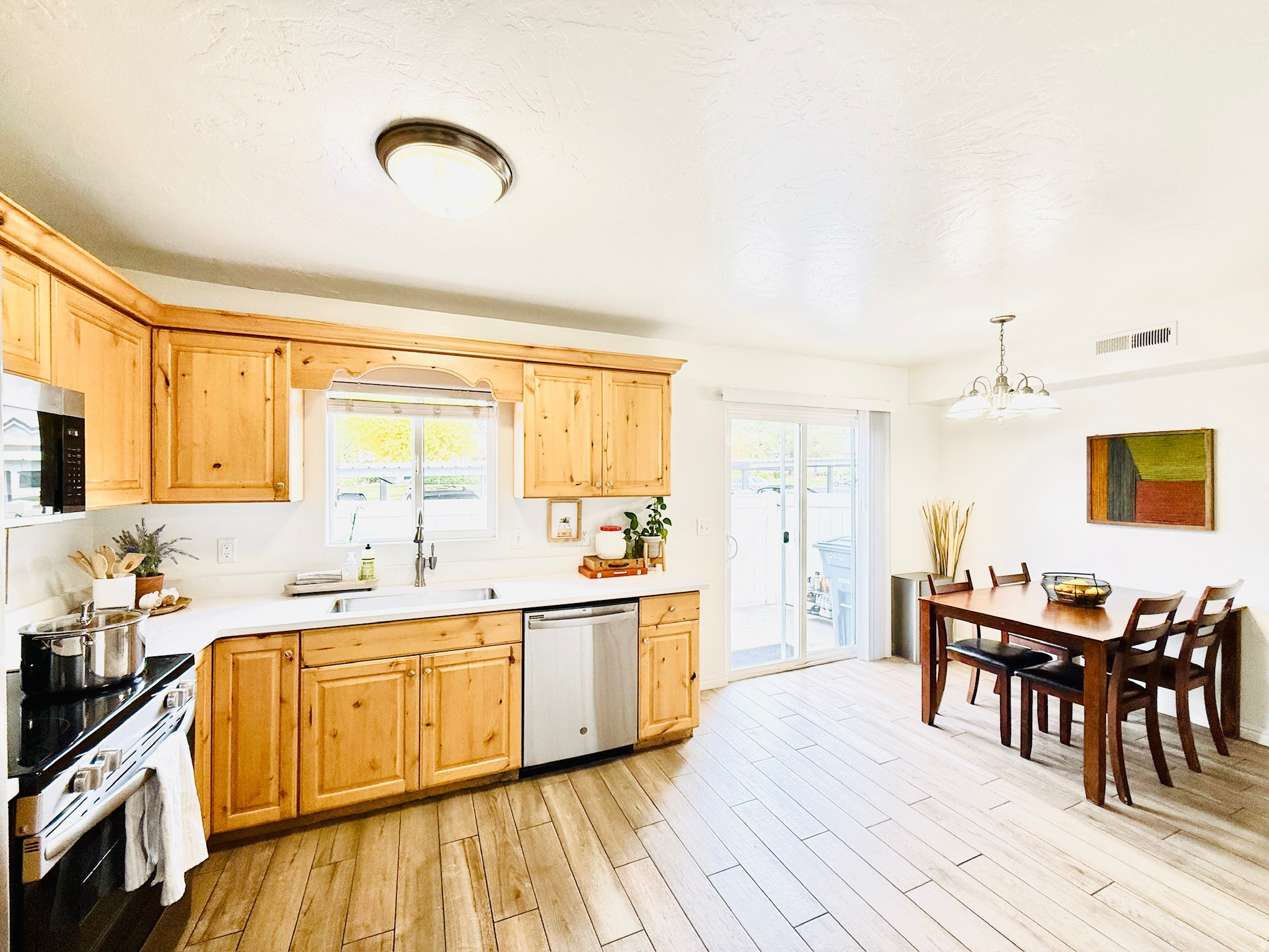 LEXINGTON HILLS TOWNHOMES - Residential