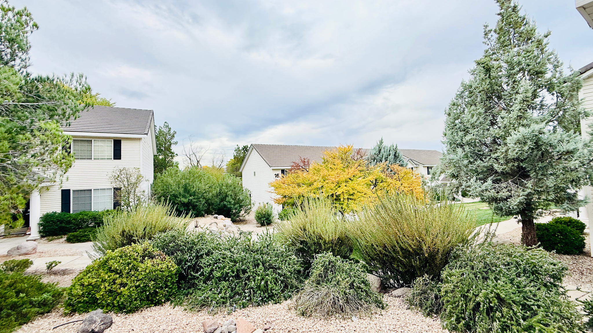 LEXINGTON HILLS TOWNHOMES - Residential