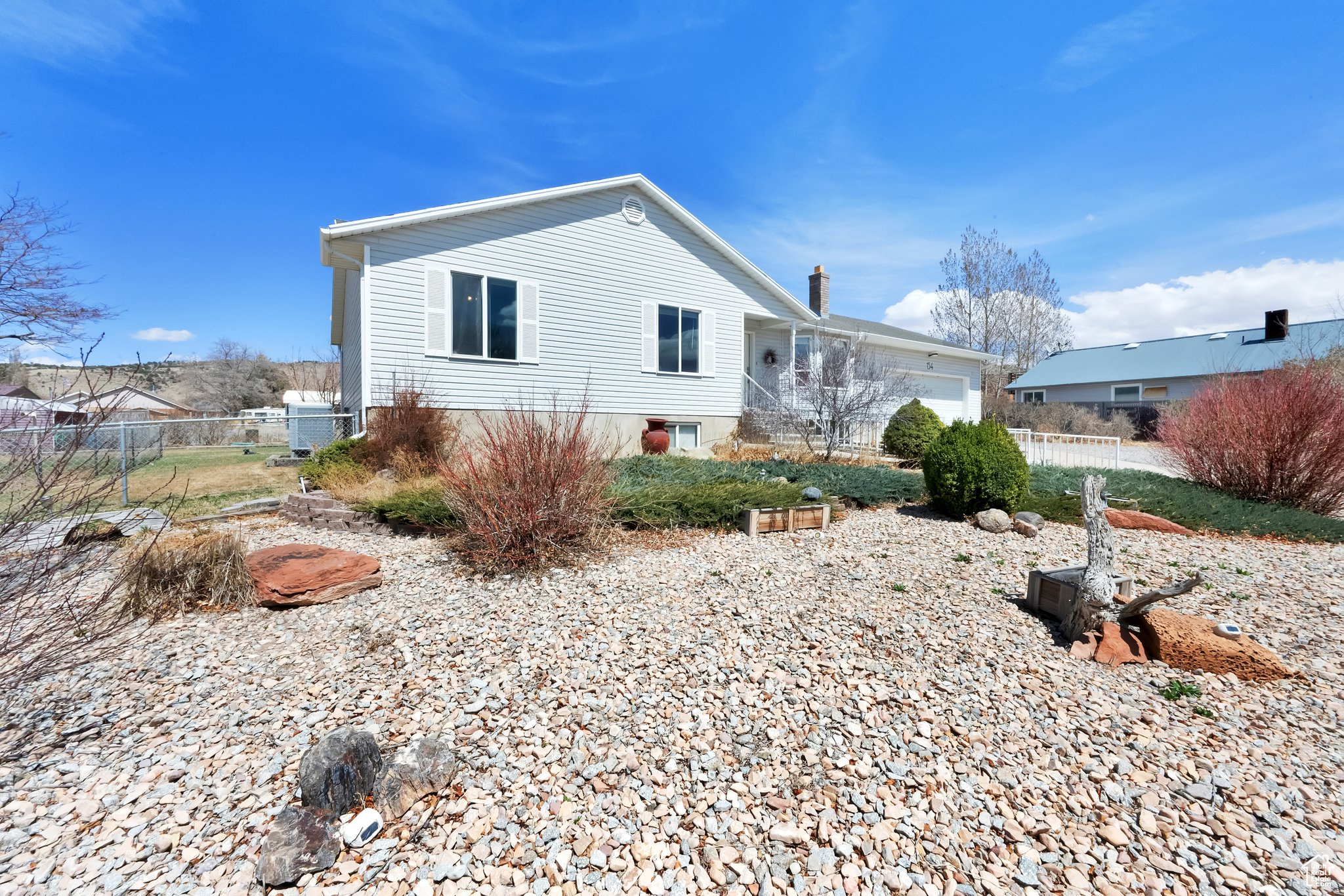 154 W Main St, Bicknell, Utah image 3