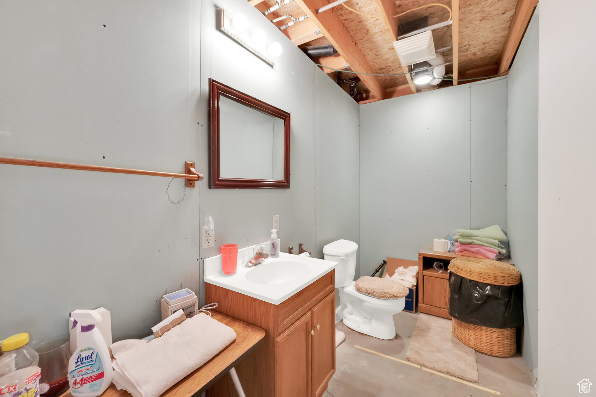 154 W Main St, Bicknell, Utah image 37