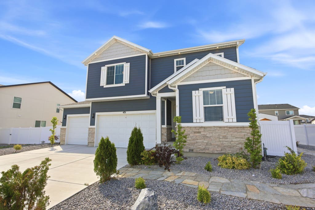 Photo of 431 W PALOMINO WAY, Stansbury Park, UT 84074 (MLS # 2173969)