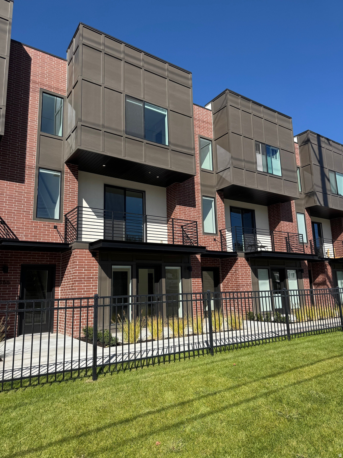 THE MONROE - Residential